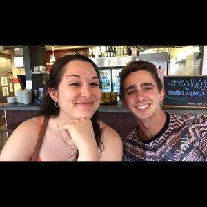 Meet your Posher, Camille